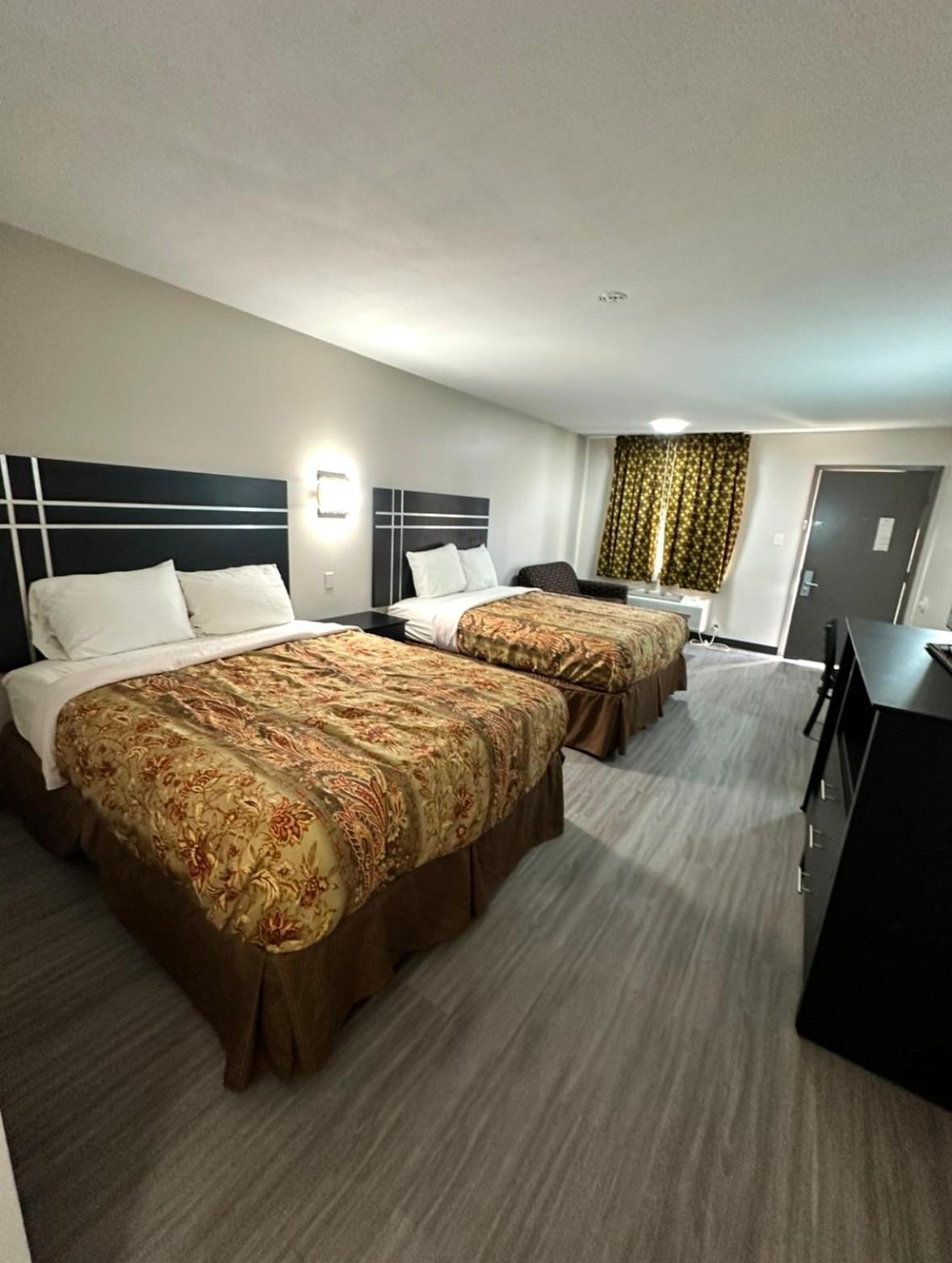 Sunset Inn Brady Екстериор снимка